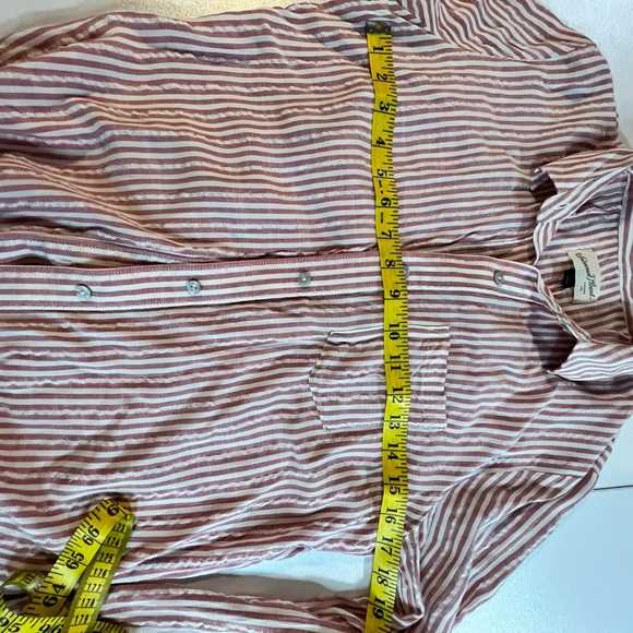 Universal Thread pink and white stripped blouse size small Long Sleeve Button Up - Picture 2 of 9